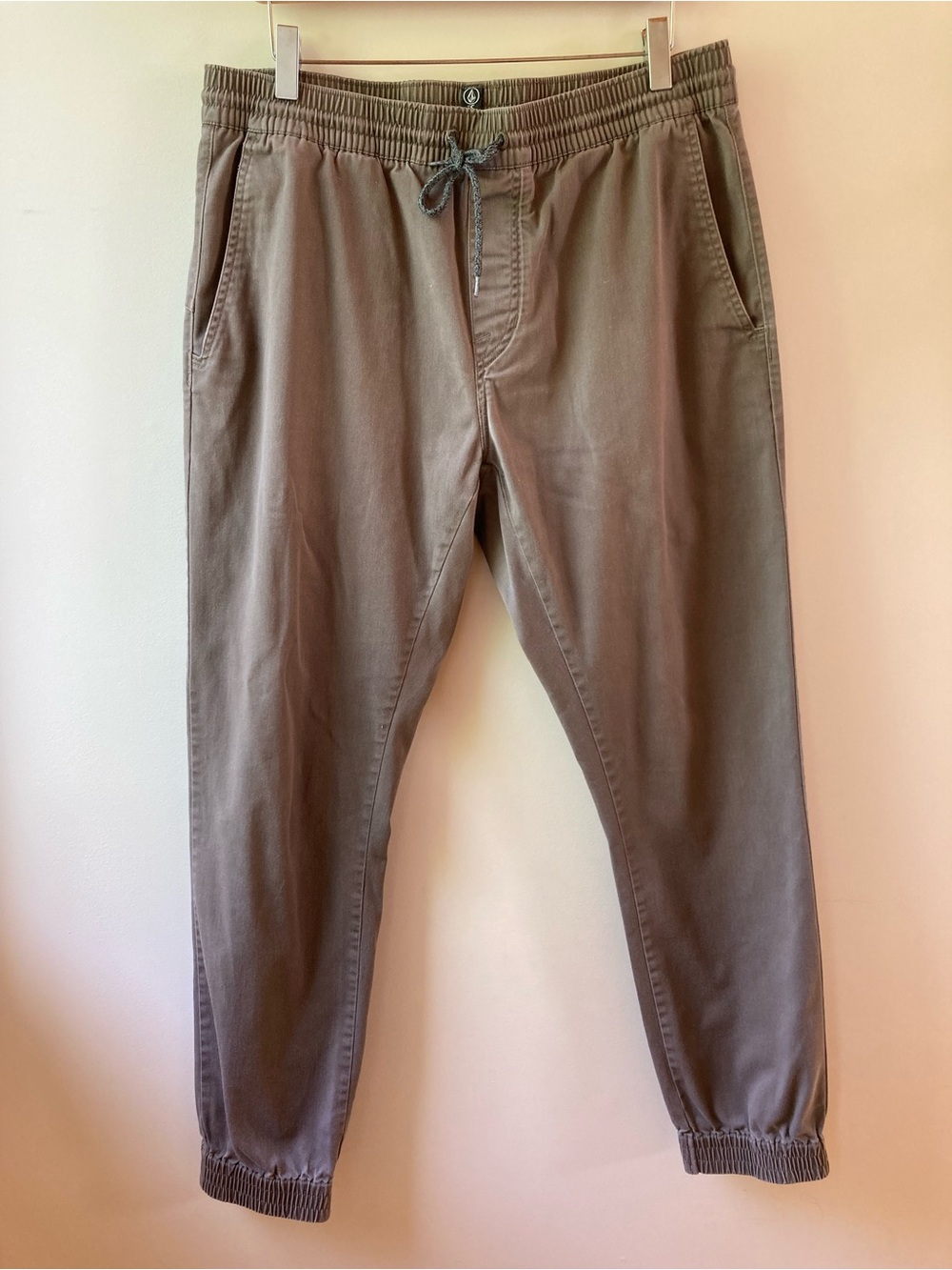 Men’s Volcom Khaki Green Jogger Style Pants